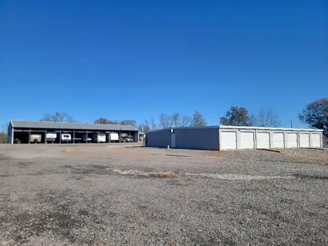 Franklin's Country Store and Storage in Cropwell, AL