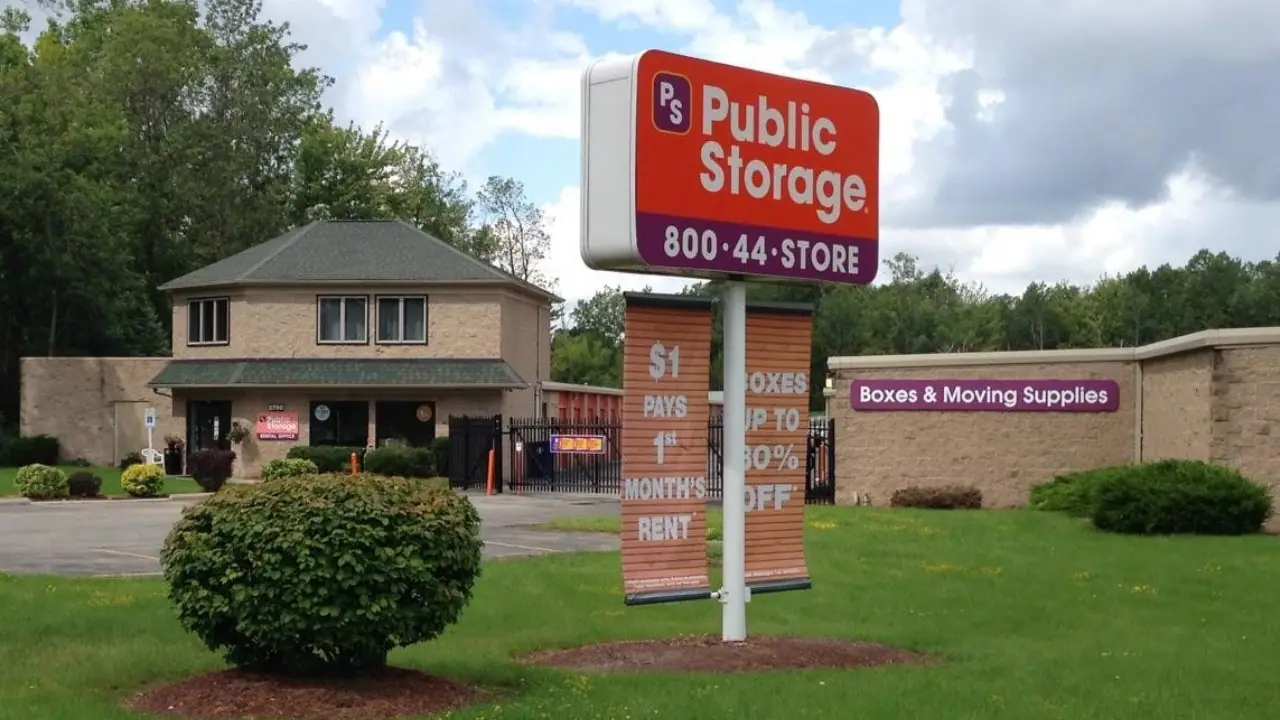 Public Storage, RV storage in Getzville