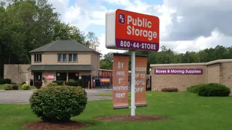 Public Storage photo 2