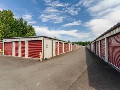 FreeUp Storage Salem Blossom Dr photo 2