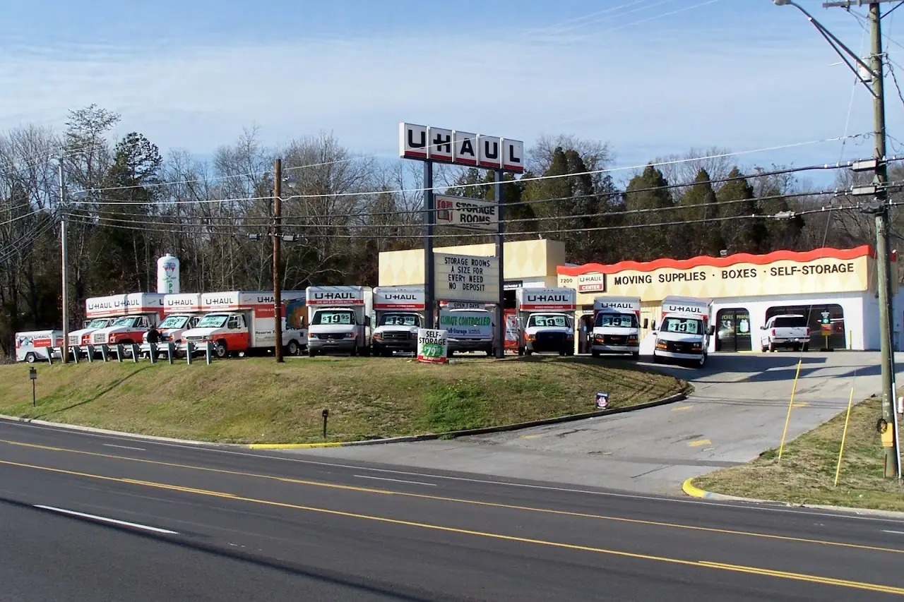 Self-Storage at U-Haul, RV storage in Knoxville