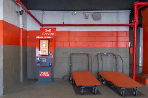 Public Storage photo 2