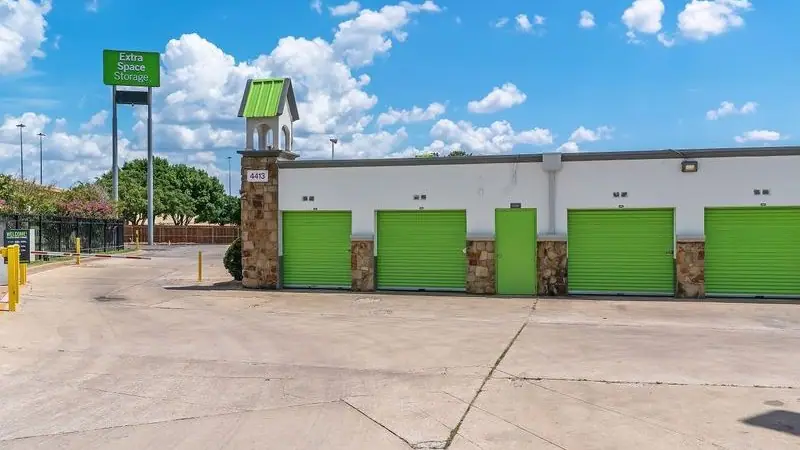 Extra Space Storage, RV storage in North Richland Hills