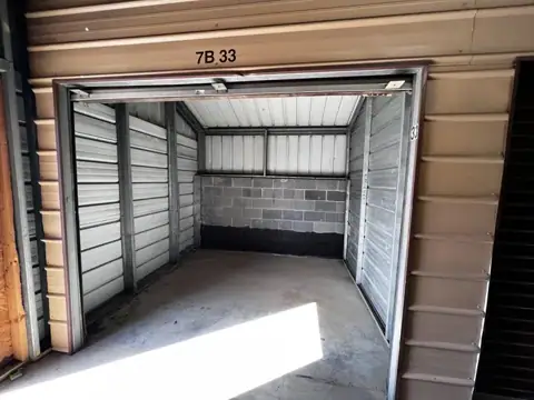 Mini Mall Storage - Elkview photo 3