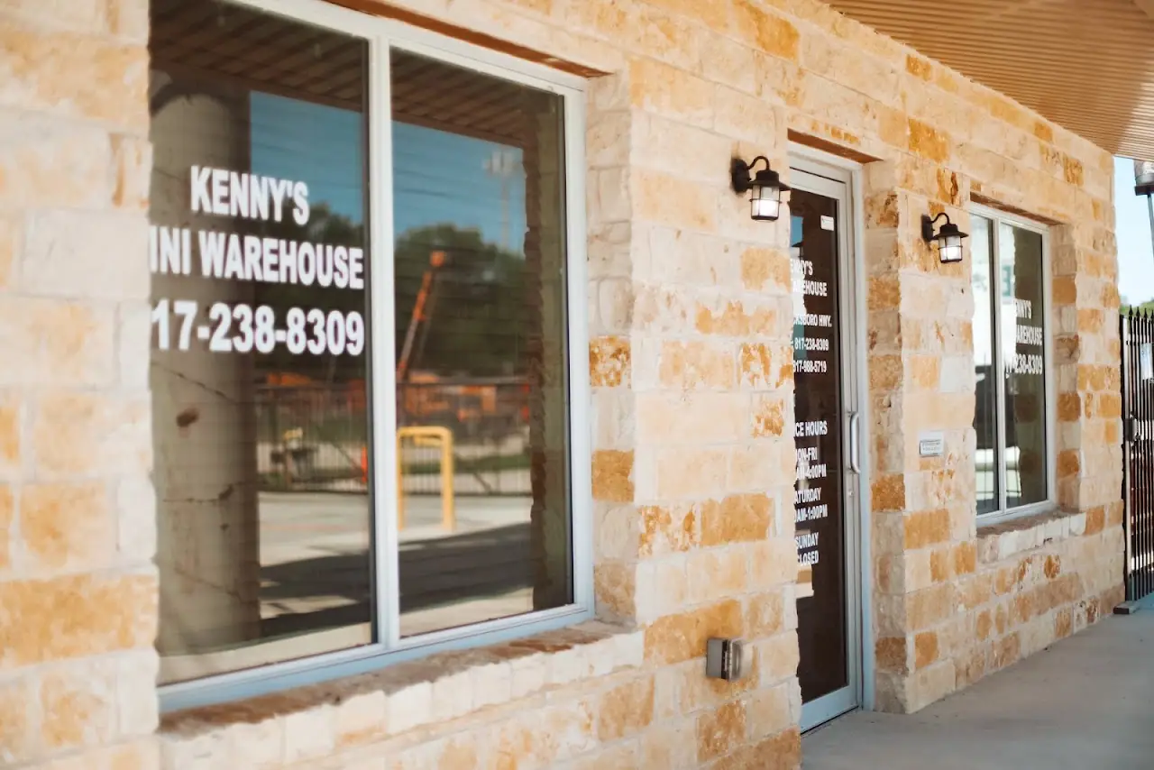 Kenny's Mini Warehouse, RV storage in Fort Worth