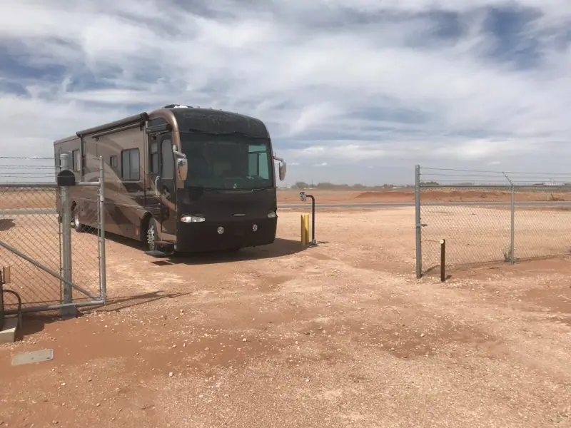 Desert RV and Boat Storage, RV storage in Midland