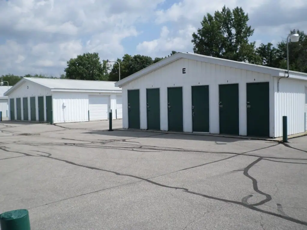 Great Lakes Storage - State Street, RV storage in Saginaw