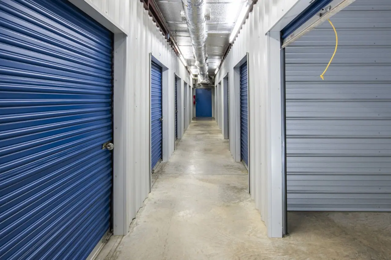 Devon Self Storage Winchester, KY, RV storage in Winchester