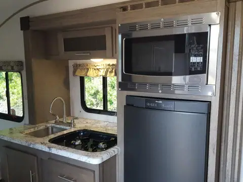 84 RV Rentals & Service photo 2