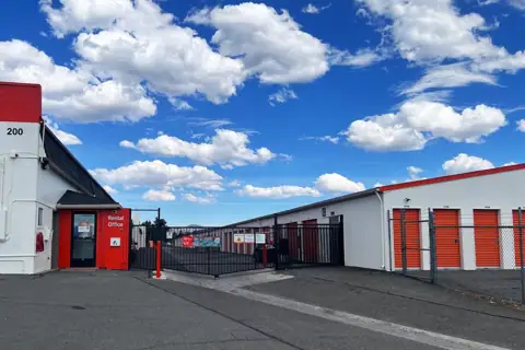 Public Storage photo 2
