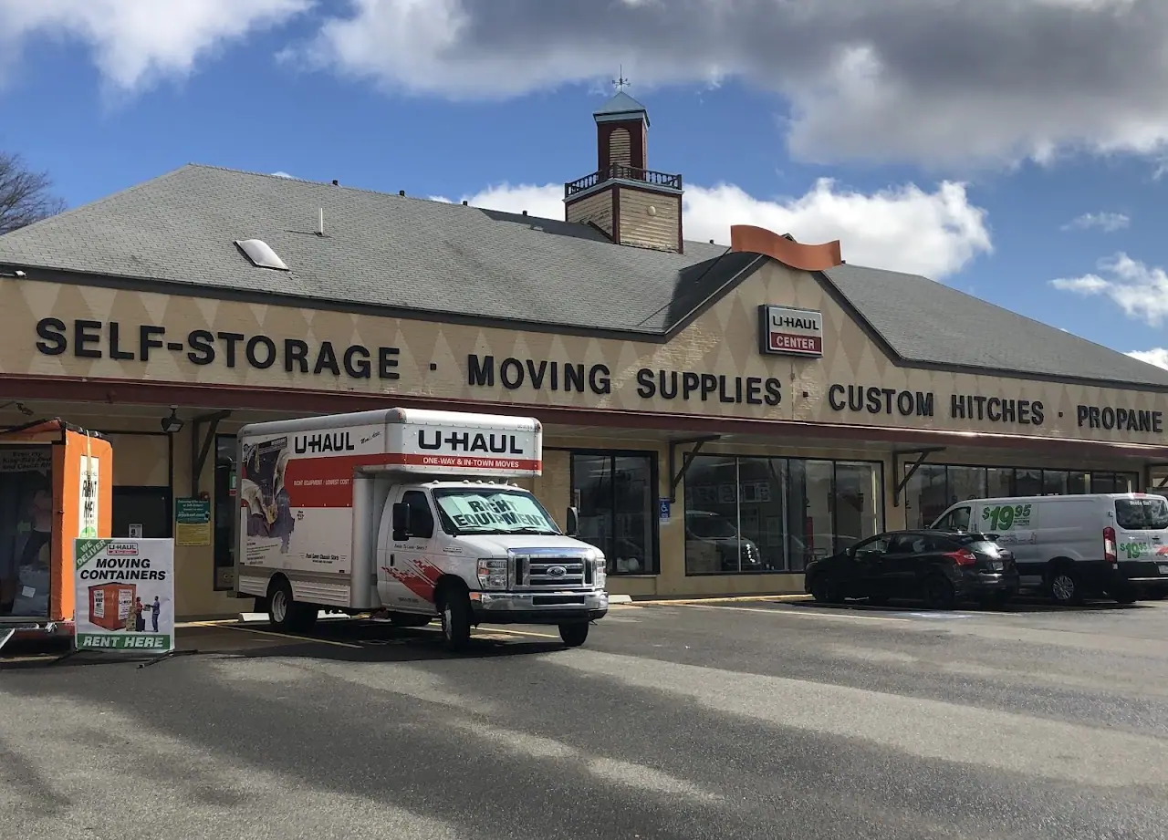 Self-Storage at U-Haul, RV storage in Cumberland