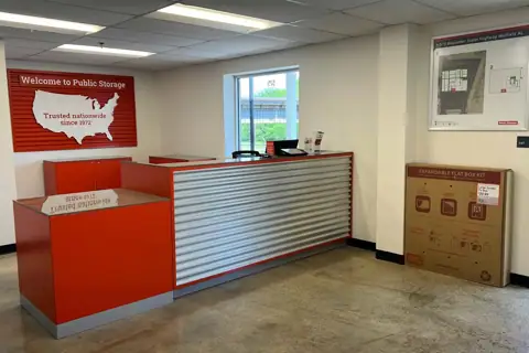 Public Storage photo 2