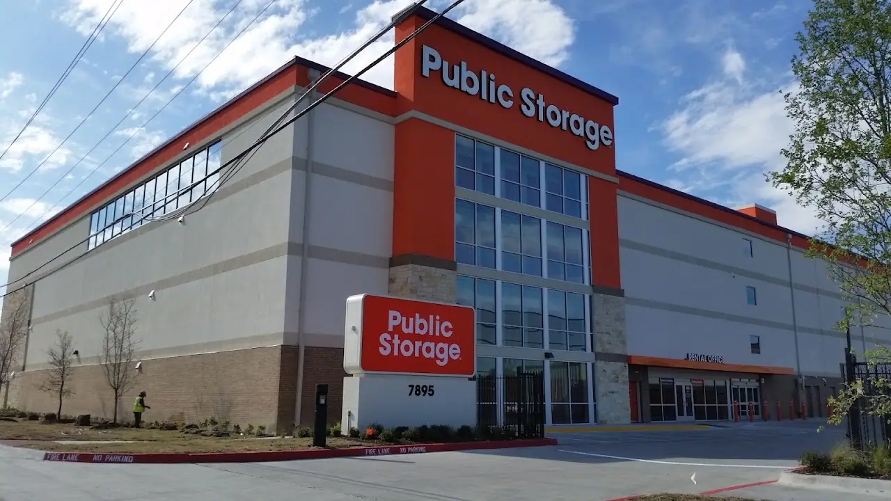 Public Storage, RV storage in Dallas