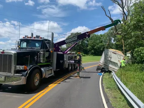 Hickory Towing photo 2