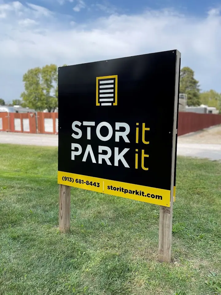 StorItParkIt, RV storage in Stilwell
