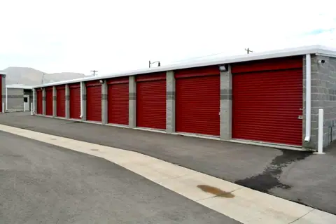Cascade Storage photo 3