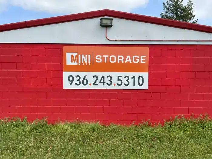 Mini Mall Storage - Huntington, RV storage in Huntington