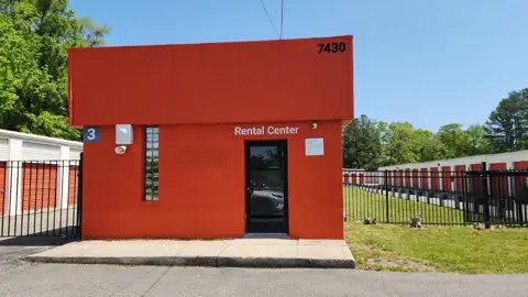 Public Storage photo 2