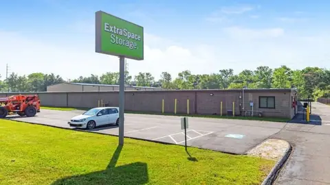 Extra Space Storage in North Haven, CT