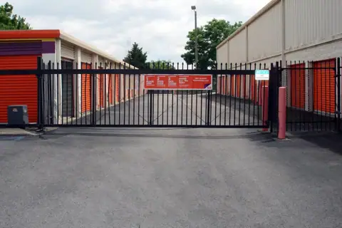 Public Storage photo 2