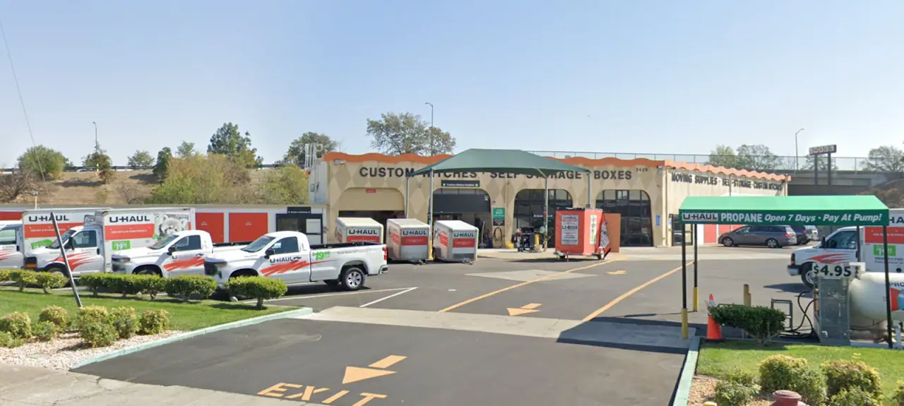 Self-Storage at U-Haul, RV storage in Livermore