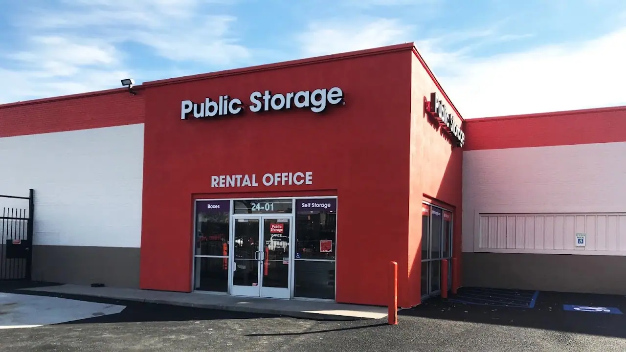 Public Storage, RV storage in Woodside