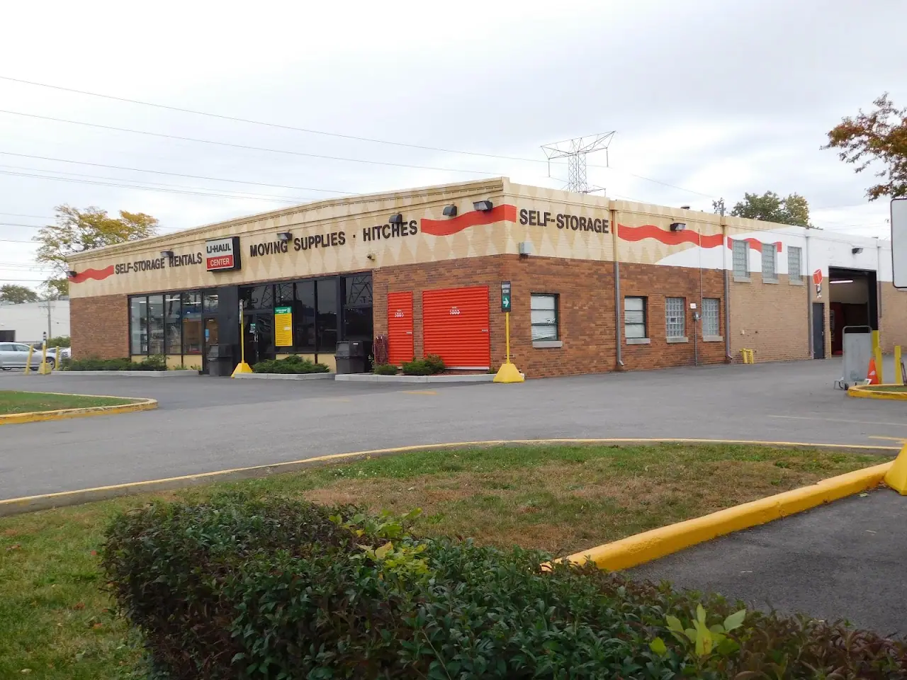 Self-Storage at U-Haul, RV storage in Morton Grove