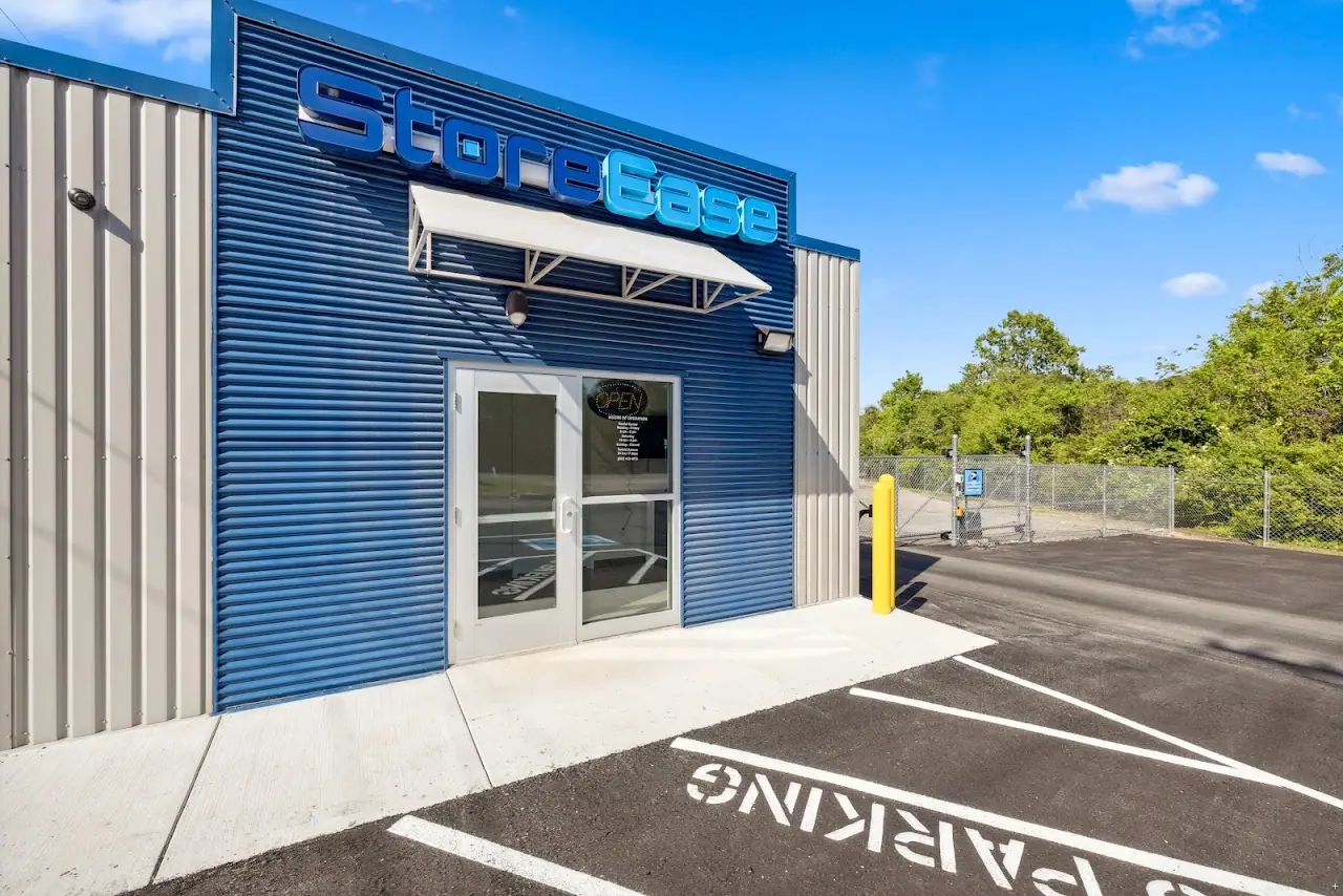 StoreEase Self Storage, RV storage in Oak Ridge