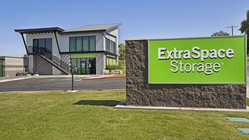 Extra Space Storage, RV storage in Layton