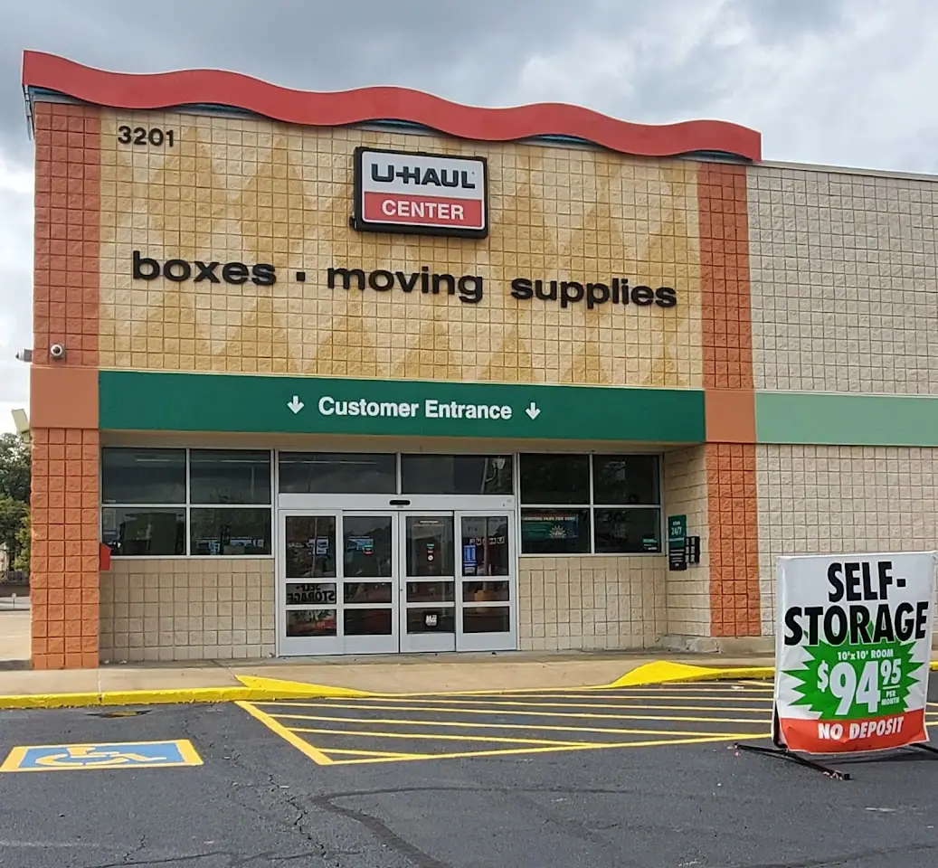 Self-Storage at U-Haul, RV storage in Memphis