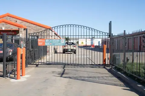 Public Storage photo 2