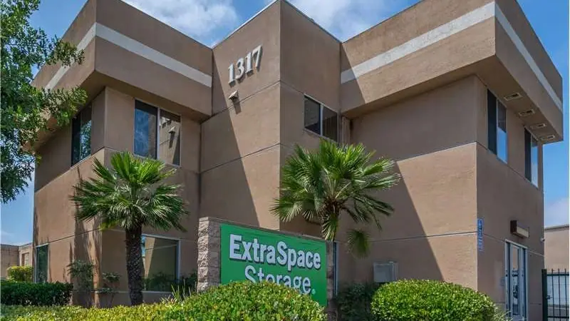 Extra Space Storage, RV storage in Vista