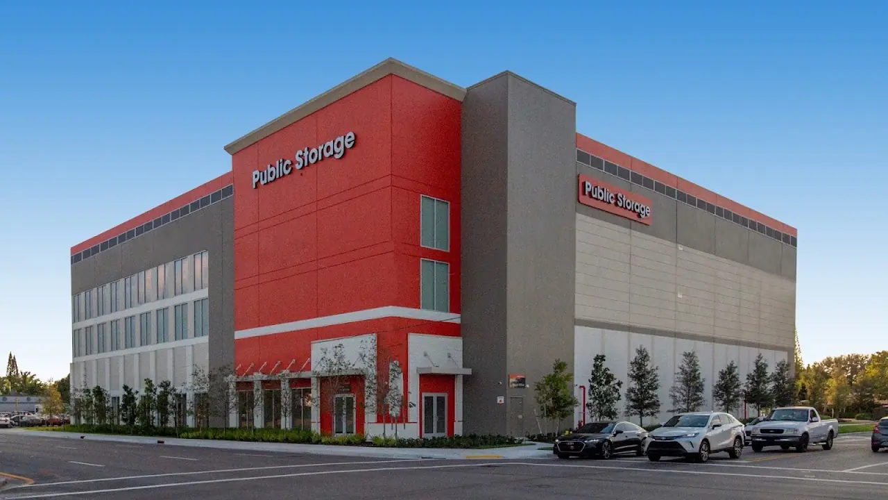Public Storage, RV storage in Hollywood