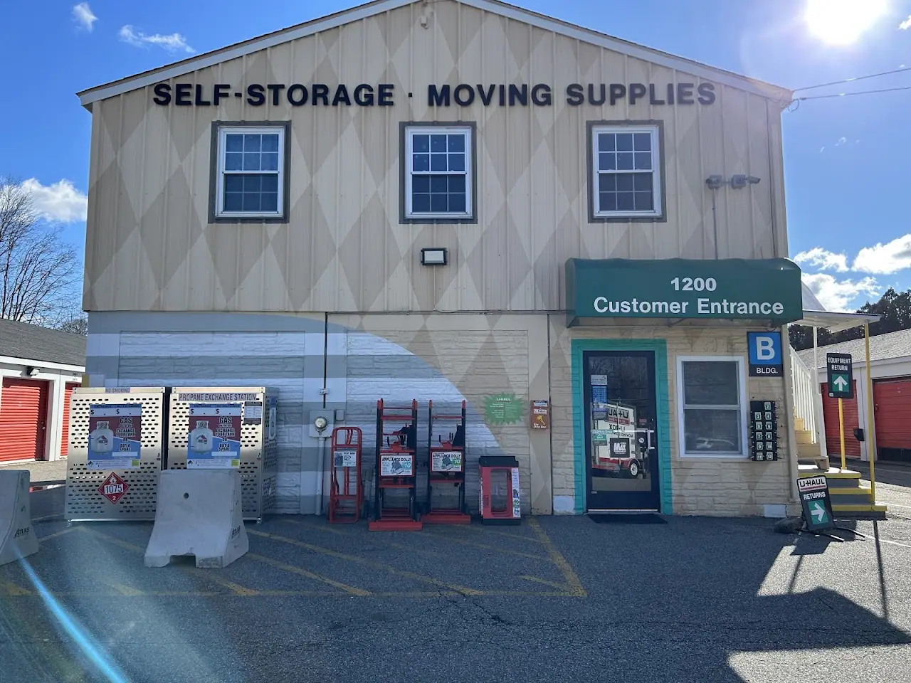 Self-Storage at U-Haul, RV storage in Middletown