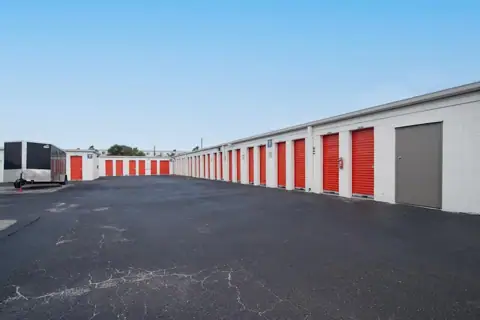 Public Storage photo 2