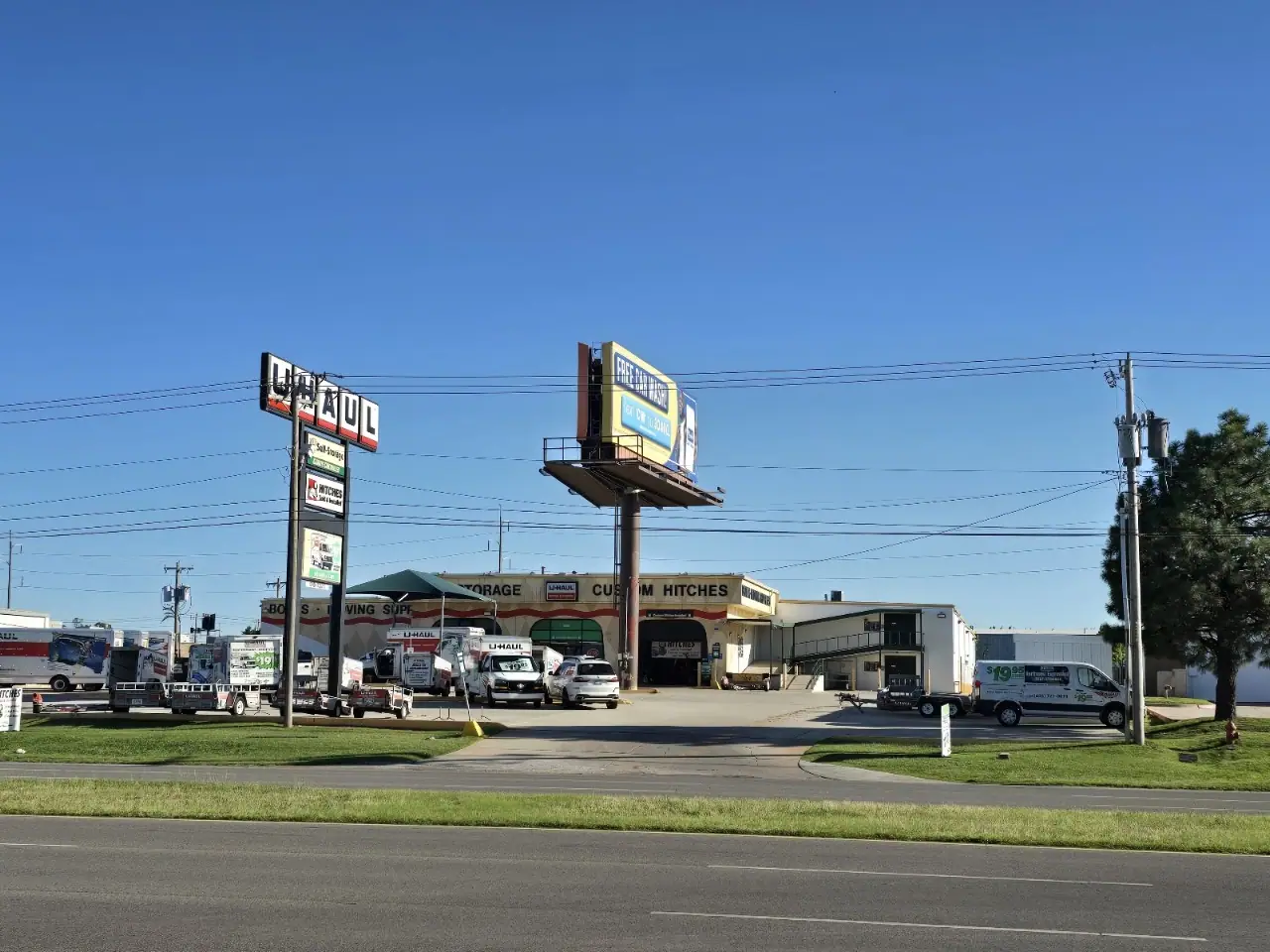 U-Haul Trailer Hitch Super Center of Northwest Expressway, RV storage in Oklahoma City