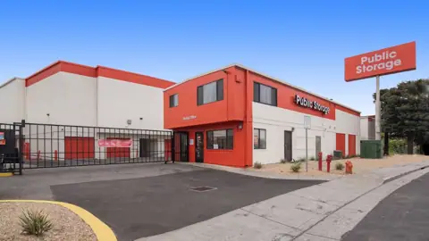 Public Storage in Richmond, CA