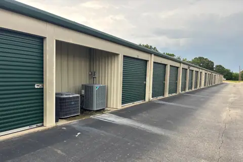 Highway 401 Self Storage in Raeford, NC