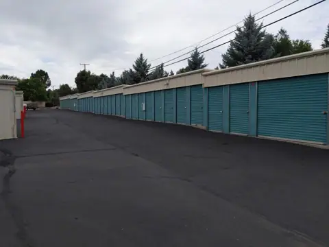 Smoketree Self-Storage photo 3