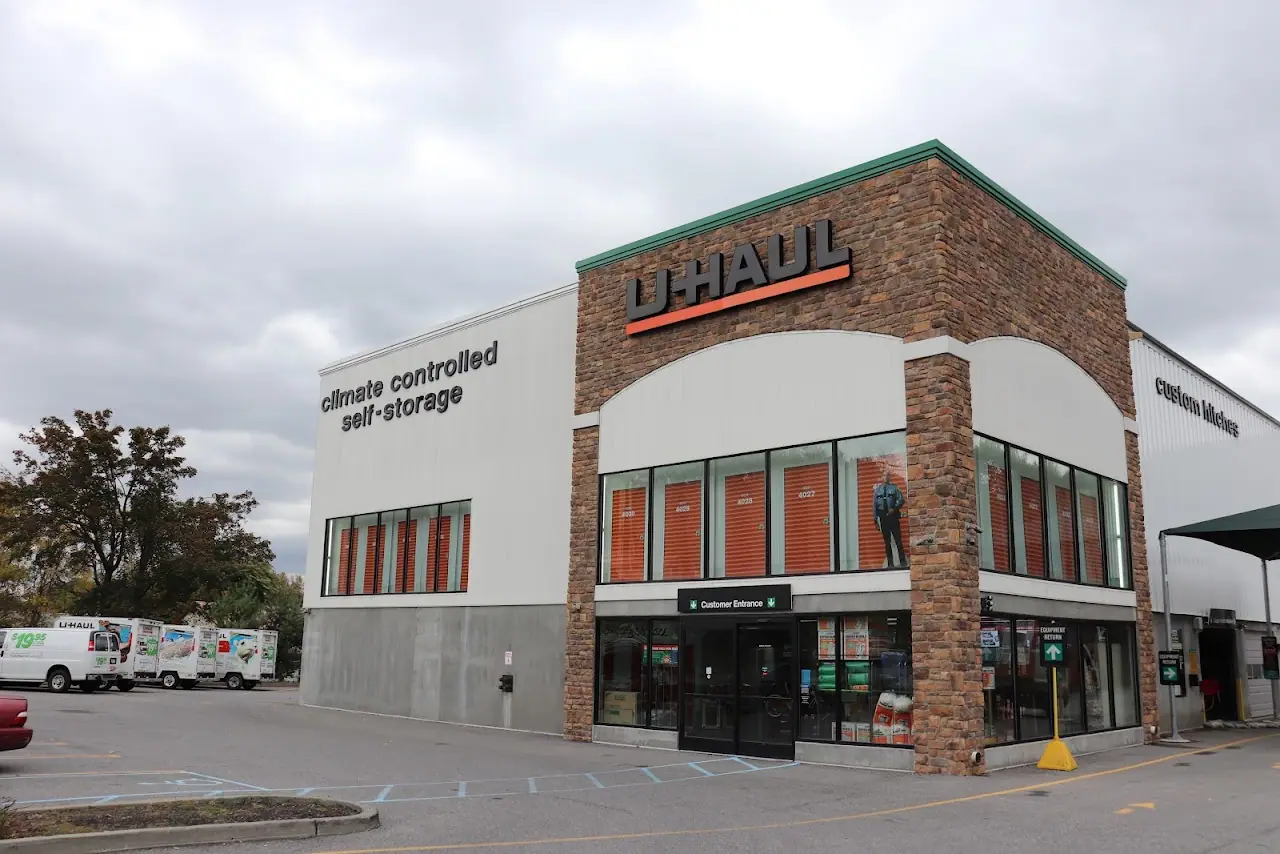 Self-Storage at U-Haul, RV storage in Newburgh