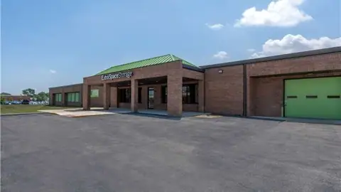 Extra Space Storage in Elmhurst, IL