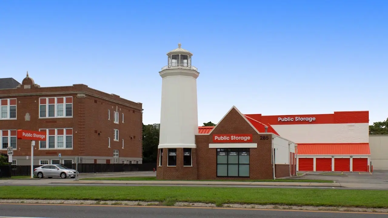 Public Storage, RV storage in Hempstead