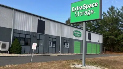 Extra Space Storage in Brookfield, CT