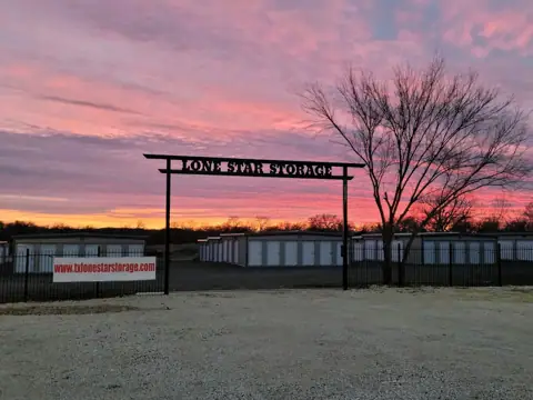 Texas Lone Star Storage photo 2
