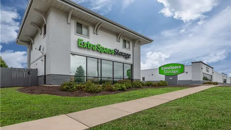 Extra Space Storage, RV storage in Naperville