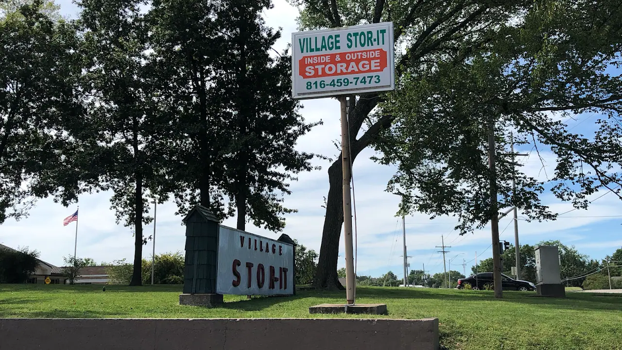 Claycomo Village Stor-It, RV storage in Kansas City