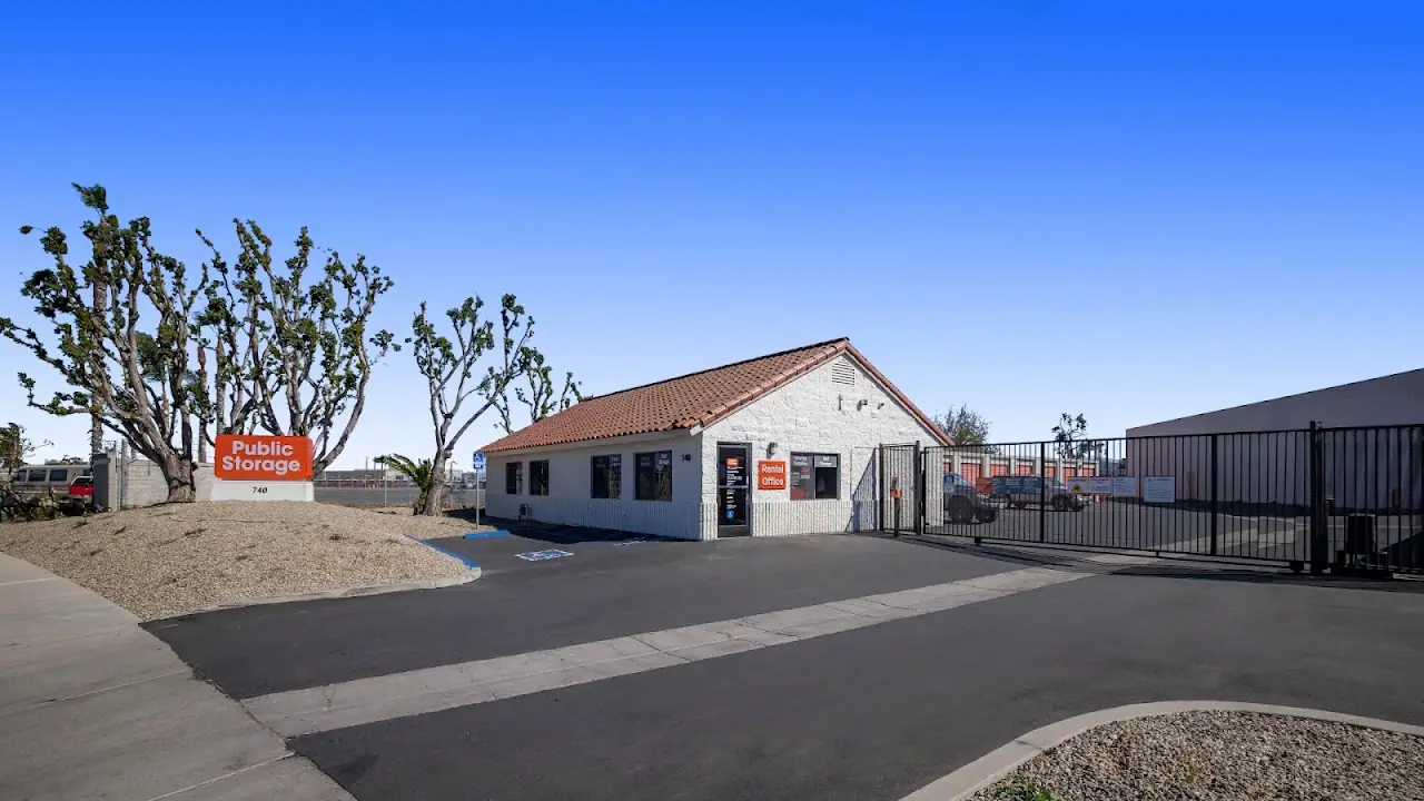 Public Storage, RV storage in Oxnard