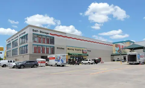 Self-Storage at U-Haul in Grand Prairie, TX