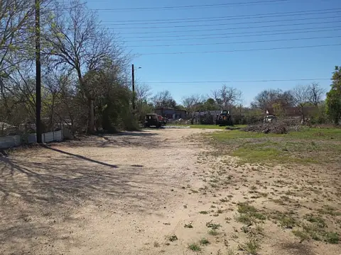 PanAm Expressway RV & Boat Storage - San Antonio photo 3