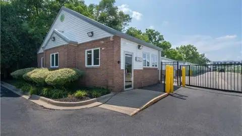 Extra Space Storage in Lincolnshire, IL